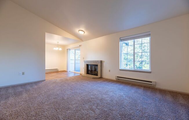 1 bed, 1 bath, 800 sqft, $1,565, Unit 1326