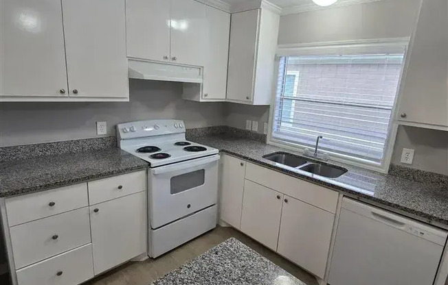 15871 CLARKE SPG DR