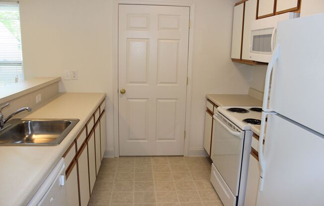 1913-A Tabor Village Dr.