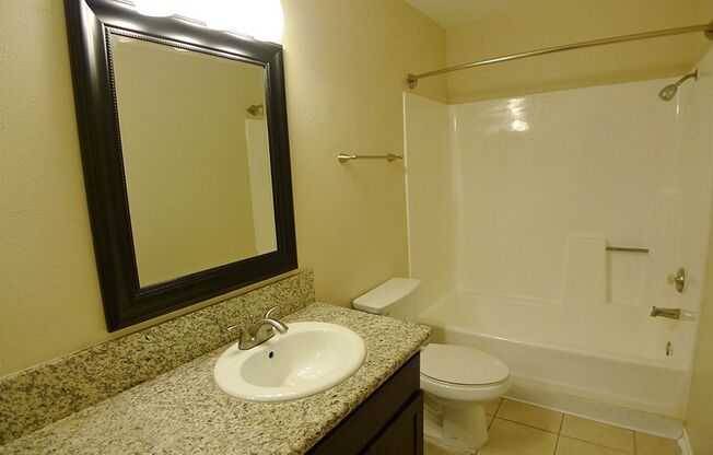 2 beds, 2 baths, 950 sqft, $2,850, Unit 318