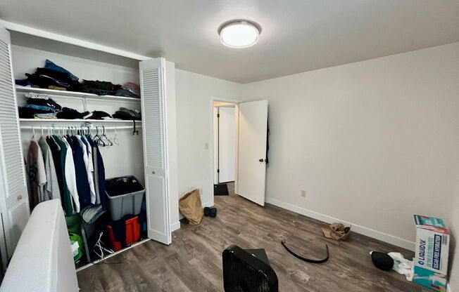 2 beds, 1 bath, $1,325, Unit 108