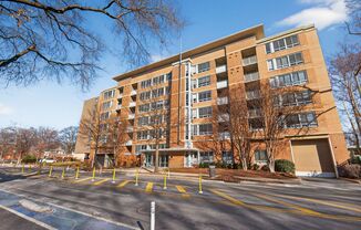 Spacious Studio w/ Parking Included!