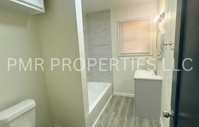 3 Bedrooms / 1 Bathroom House