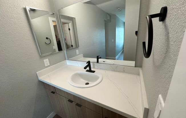 2 beds, 2 baths, 841 sqft, $2,895, Unit G021