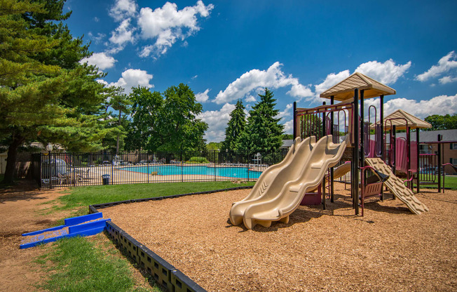 Maplewood Villas Apartments Playground 03