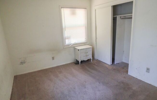 3 beds, 1 bath, $1,200