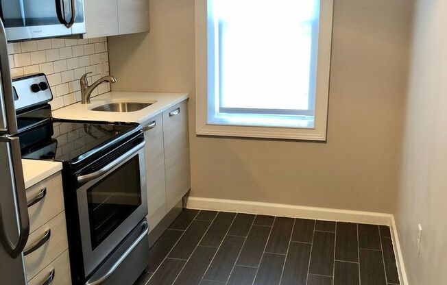 231 E North Ave