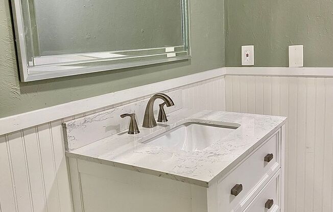 3 beds, 2 baths, $1,595