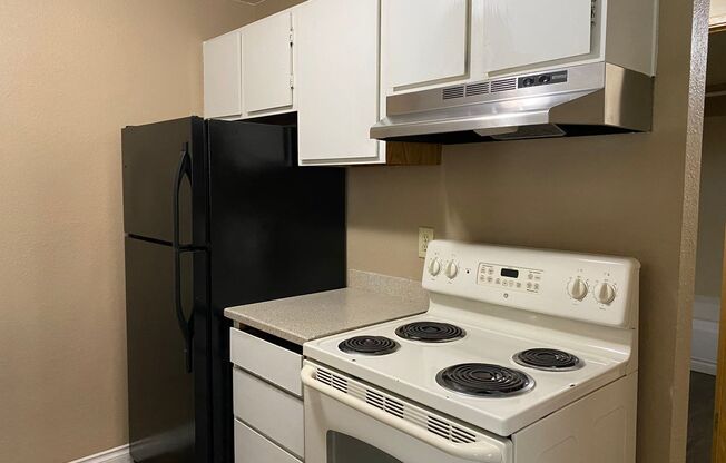 3 beds, 2 baths, 643 sqft, $2,000, Unit A206