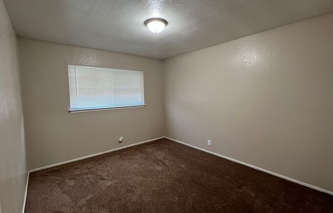 2 beds, 1 bath, $2,200