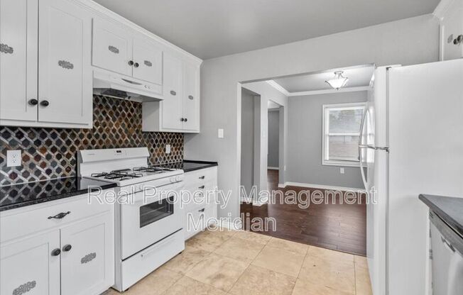 3201 MCCART AVE