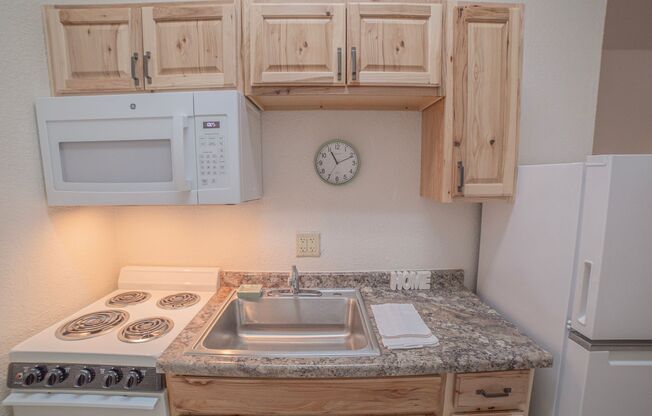 2 beds, 1 bath, 535 sqft, $695, Unit 210