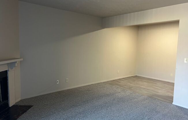 2 beds, 1 bath, 850 sqft, $1,120, Unit #5