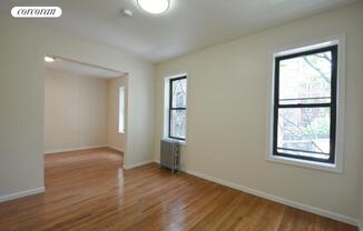 4 beds, 1 bath, $4,300, Unit 9