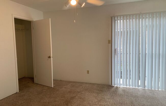1 bed, 1 bath, 640 sqft, $885, Unit 0710