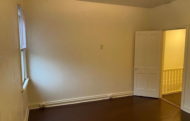 3 beds, 1 bath, $1,350