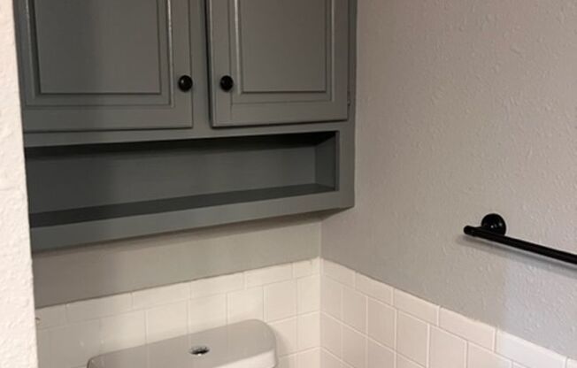 2 beds, 1.5 baths, 1,577 sqft, $1,255, Unit 1204
