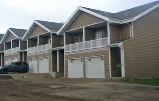 2 beds, 2.5 baths, $1,295, Unit Unit 2