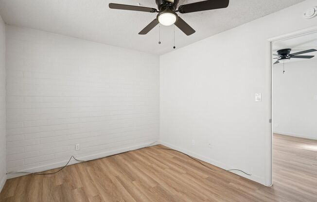 1 bed, 1 bath, 550 sqft, $1,637, Unit 39