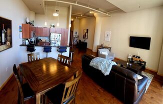 1 bed, 1.5 baths, 1,043 sqft, $1,900, Unit 102