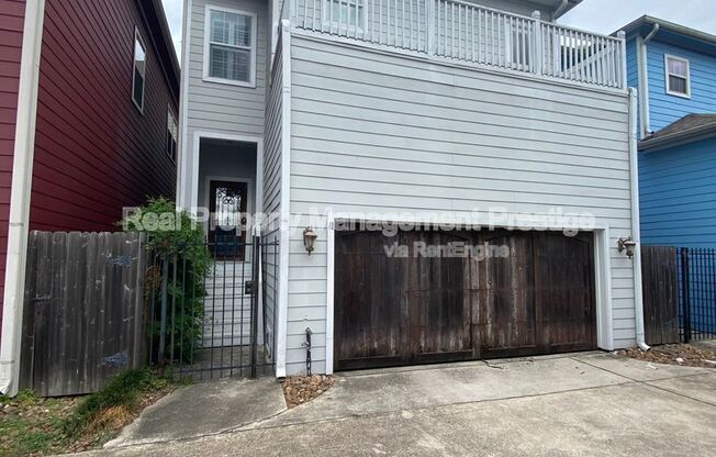 1109 W 15 1/2 ST