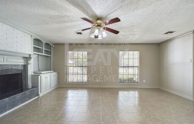 4 bed / 2 bath Nestled in the vibrant heart Lafayette, Louisiana