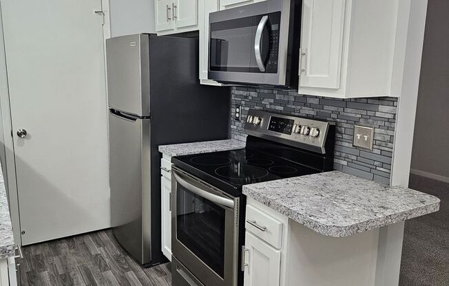 Newburgh Hidden Apartments 1 and 2 bedroom, Quiet Living