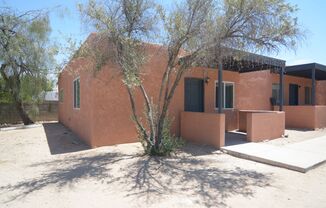 214-220 E. Laguna St.