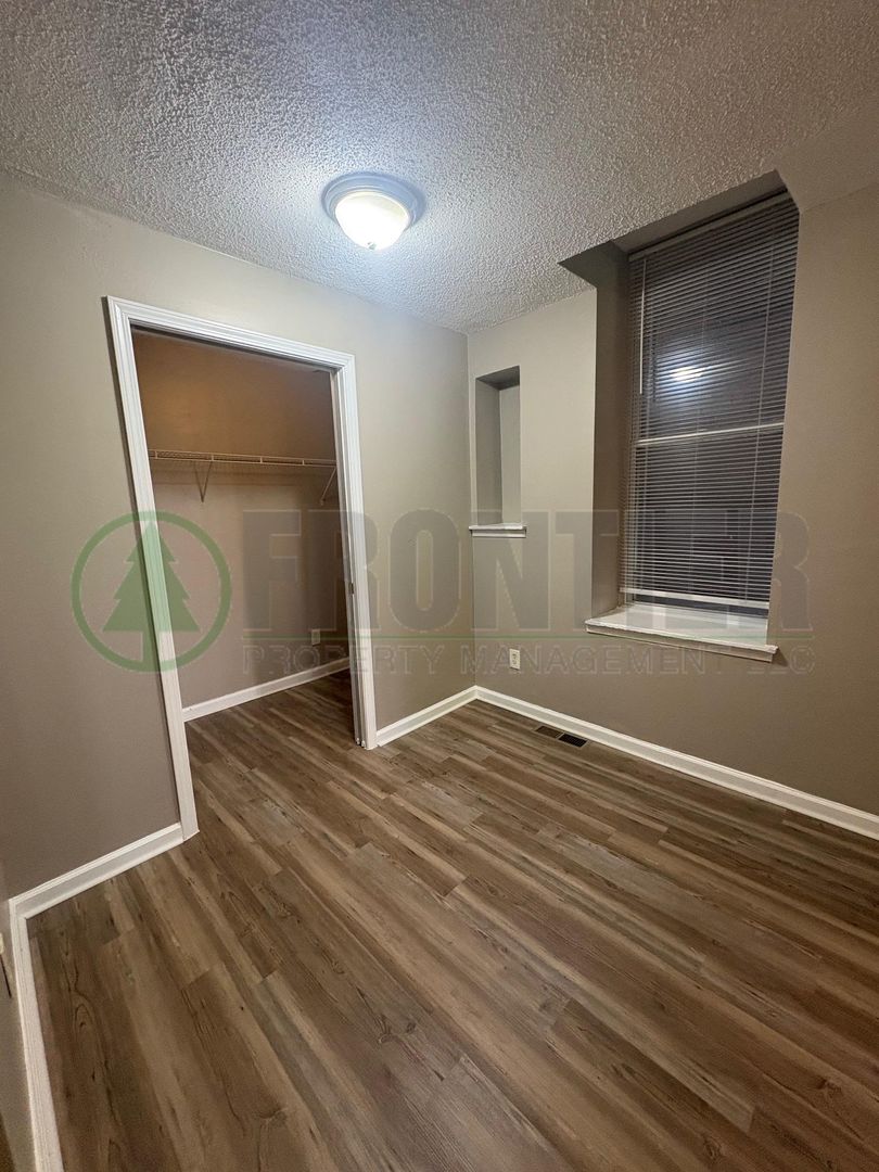 1717 S Tucker Blvd (Maintenance Call First)