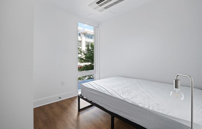 1 bed, 1 bath, $1,800
