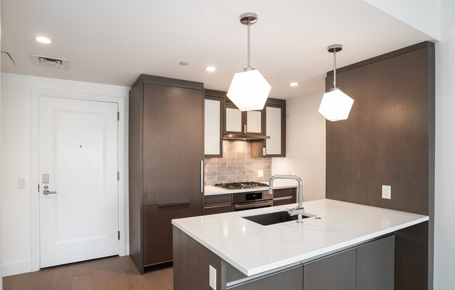 1 bed, 1 bath, 786 sqft, $4,000, Unit 4-H