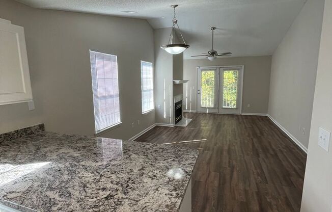 2 beds, 2 baths, 1,270 sqft, $1,500, Unit 2708-5 Upstairs 2BR 2BA Remodel Summit Pet Friendly