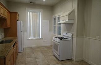 3 beds, 1 bath, $2,495