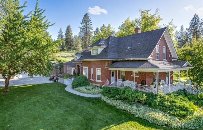 Historic Queen-Anne Style Home