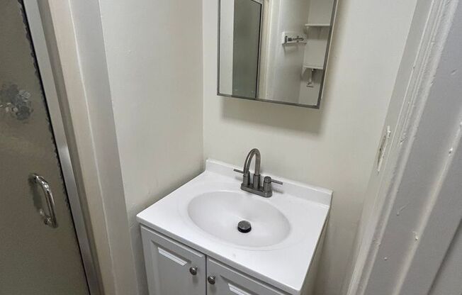 Now Leasing for June 2025 – Ideal 2-Bedroom Apartment for UNH Students!