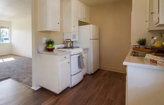 Welcome to Grand Regency Apartments