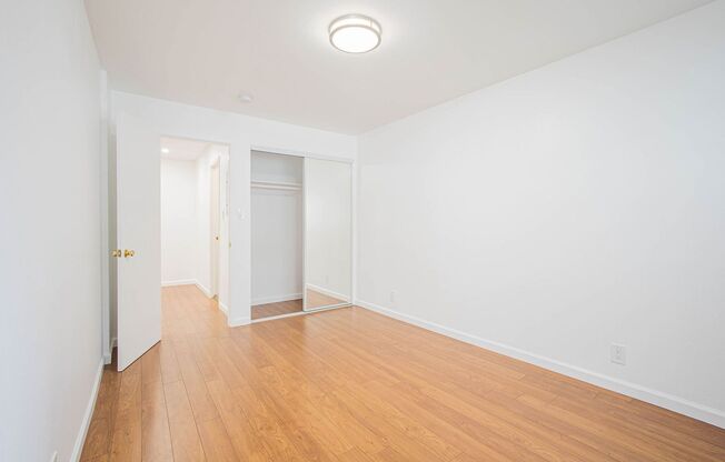 1 bed, 1 bath, $2,300, Unit Montecito Ave 137 - 203