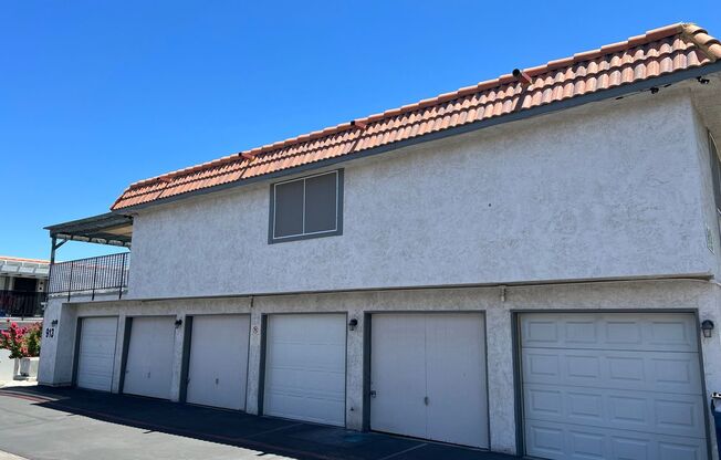 Charming One-Bedroom Townhome near Rainbow/Washington 1200/mo