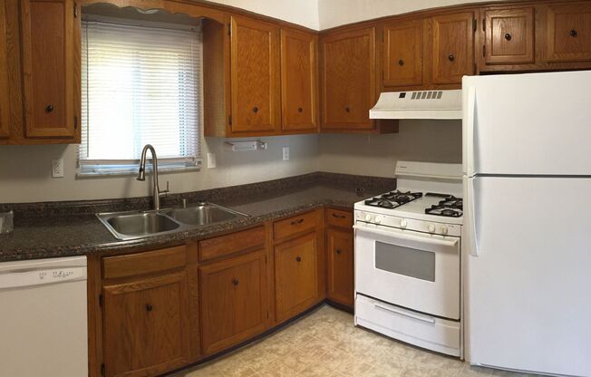 2 Bedroom Shaler Townhouse with Garage