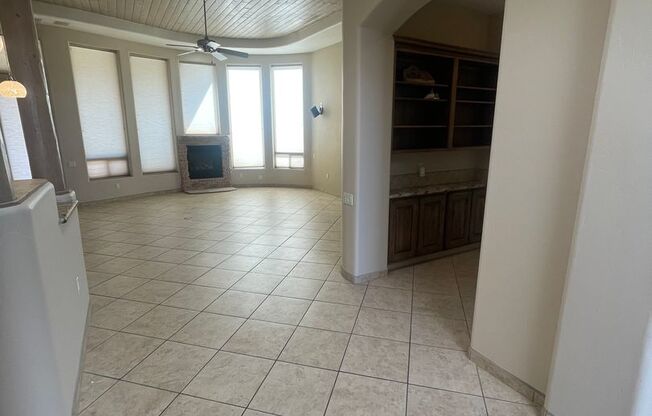 3 beds, 2 baths, $2,600