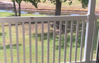 REDUCED! River Oaks 28E - SPECIAL - 2nd month 1/2 half off rent