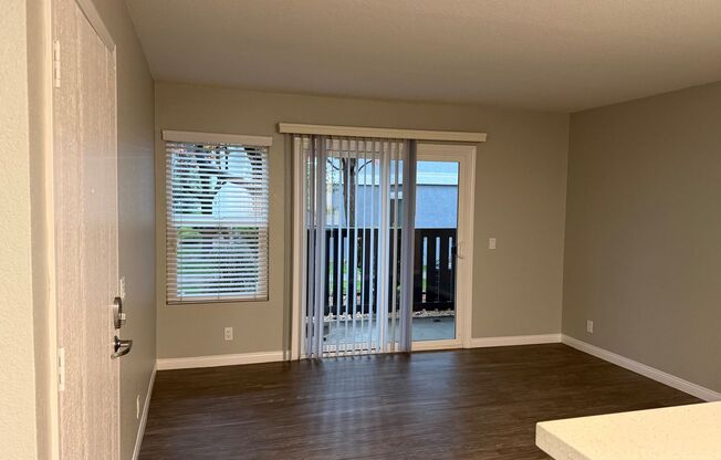 1 bed, 1 bath, 694 sqft, $2,375, Unit 305