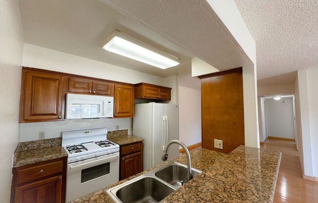 2 beds, 1 bath, 1,000 sqft, $2,600, Unit 314