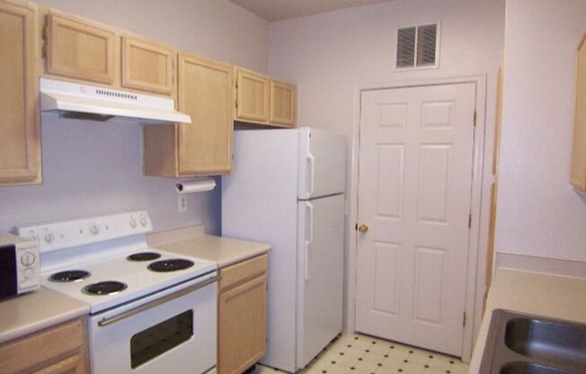 1 bed, 1 bath, $1,800, Unit # 2210