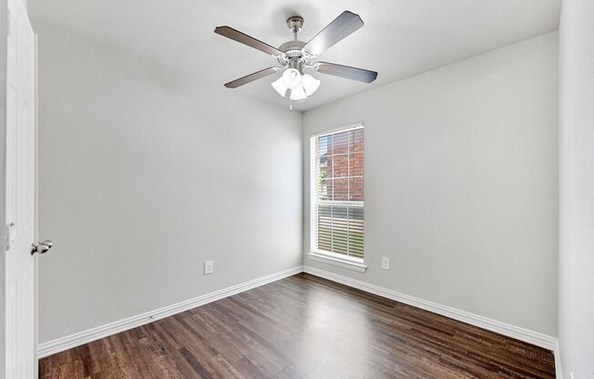 3 beds, 2 baths, 1,110 sqft, $1,495, Unit T350-101