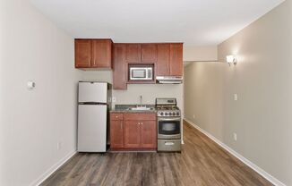 Studio, 1 bath, $900, Unit 306