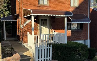 3 beds, 1 bath, $1,100