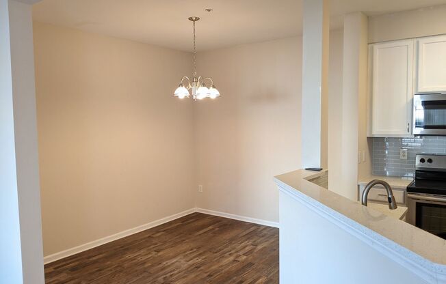 Recently renovated townhome in Ballenger Creek available before the holidays!