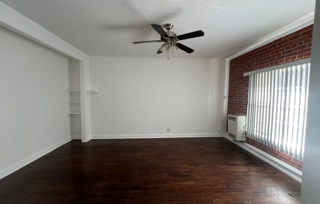 Studio, 1 bath, 400 sqft, $1,550, Unit Unit 109