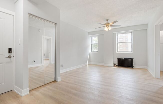2 beds, 1 bath, 526 sqft, $2,250, Unit 2F